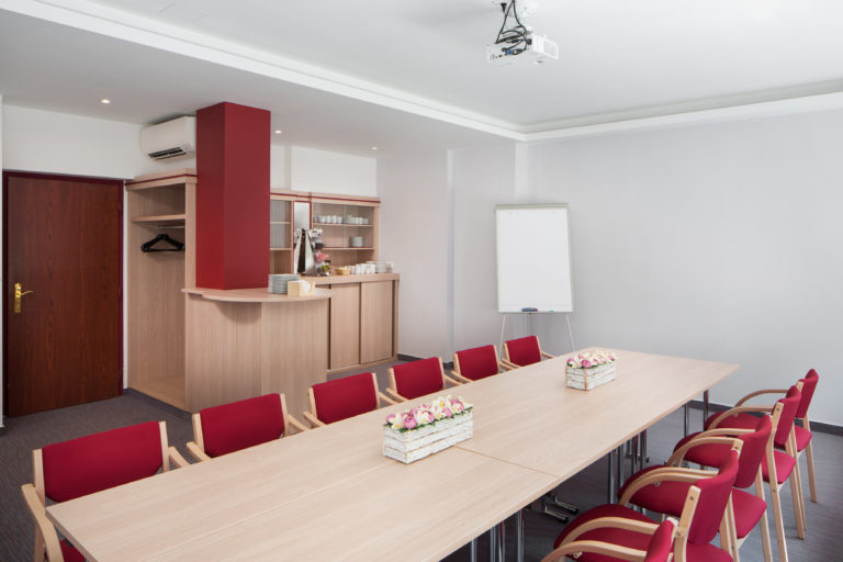Business2 Hall 768x512