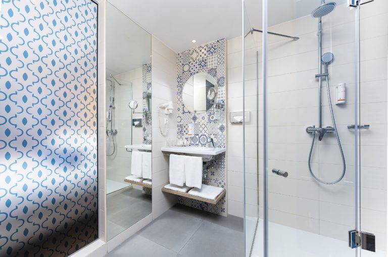 Lifestyle Hotel 065 bathroom 768x509