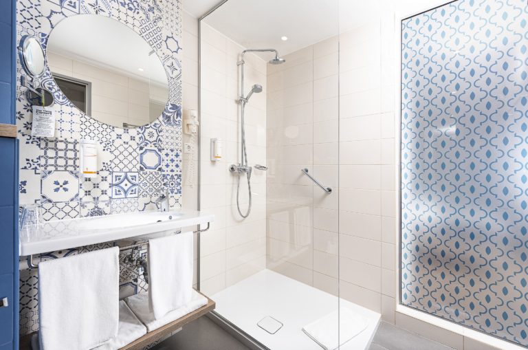 Lifestyle Hotel 084 bathroom 768x509