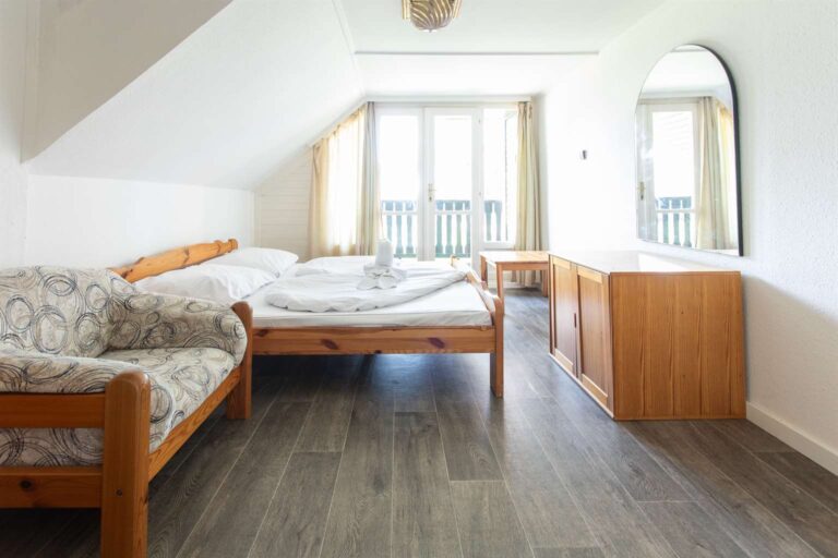 aranypart camping apartments rosa haloszoba 3 768x512