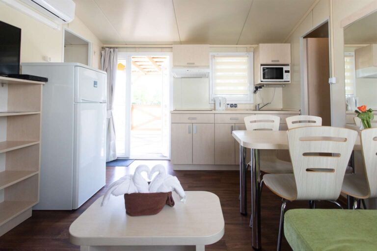 aranypart camping eurocomfort mobilhaz 2 nappali 768x512