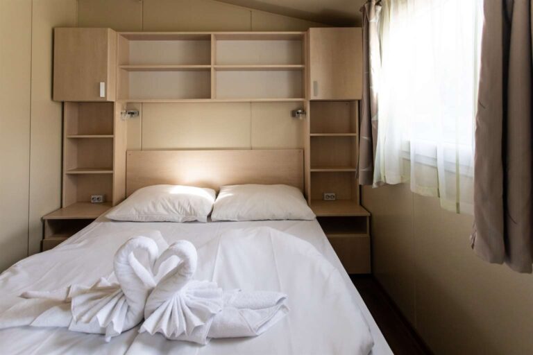 aranypart camping eurocomfort mobilhaz 3 haloszoba 768x512