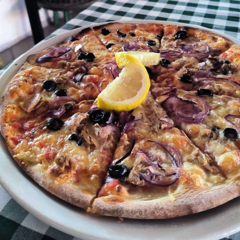 kemping etterem aranypart camping first kitchen 2 768x768