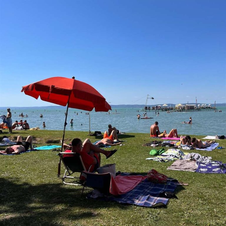 szabadstrand aranypart camping apartman siofok 3 1 768x768